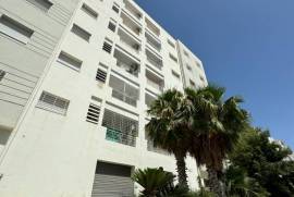 A vendre un Local Commercial (C-2)de 131m²